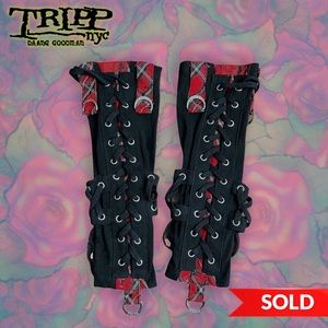 SOLD | ☠️ Tripp NYC ☠️ | Vintage 90s Mall Goth Arm Warmers